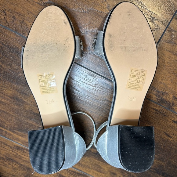 Devon Sandal by Benjamin Walk Touch Ups - Silver Metallic Heels - Size 7.5 - Picture 7 of 9